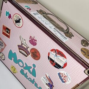 Moxi Skates Lolly St Strawberry Size 4 Suede Pink Skates Womens